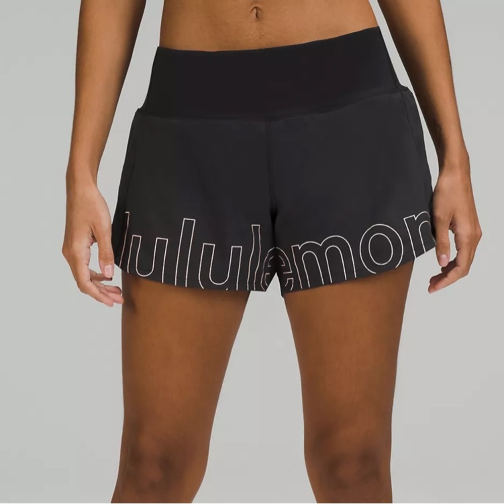 Lululemon Speed Up Mid-Rise Lined
Short 4" *Graphic
